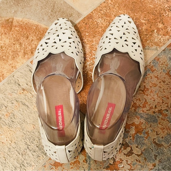 🎂Cute &Comfy Union Bay Leather White Cutout Scalloped Edge D’Orsay Style Flats! - Picture 10 of 14
